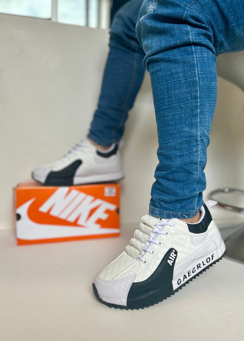Tenis NIKE Gaecriof