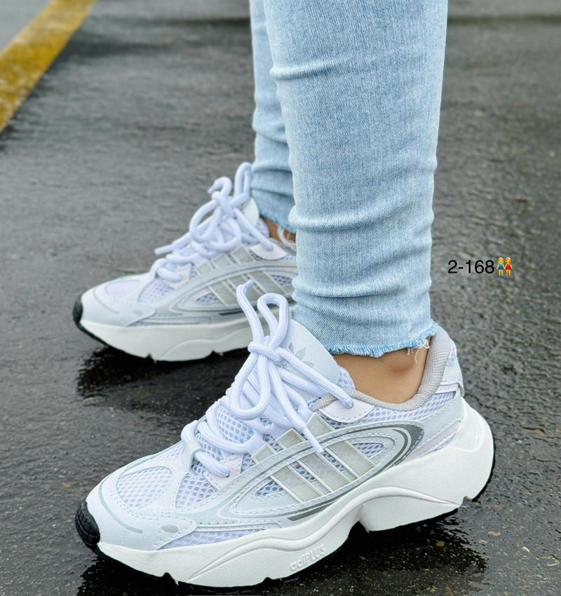 Tenis ADIDAS Ozmillen Femenino